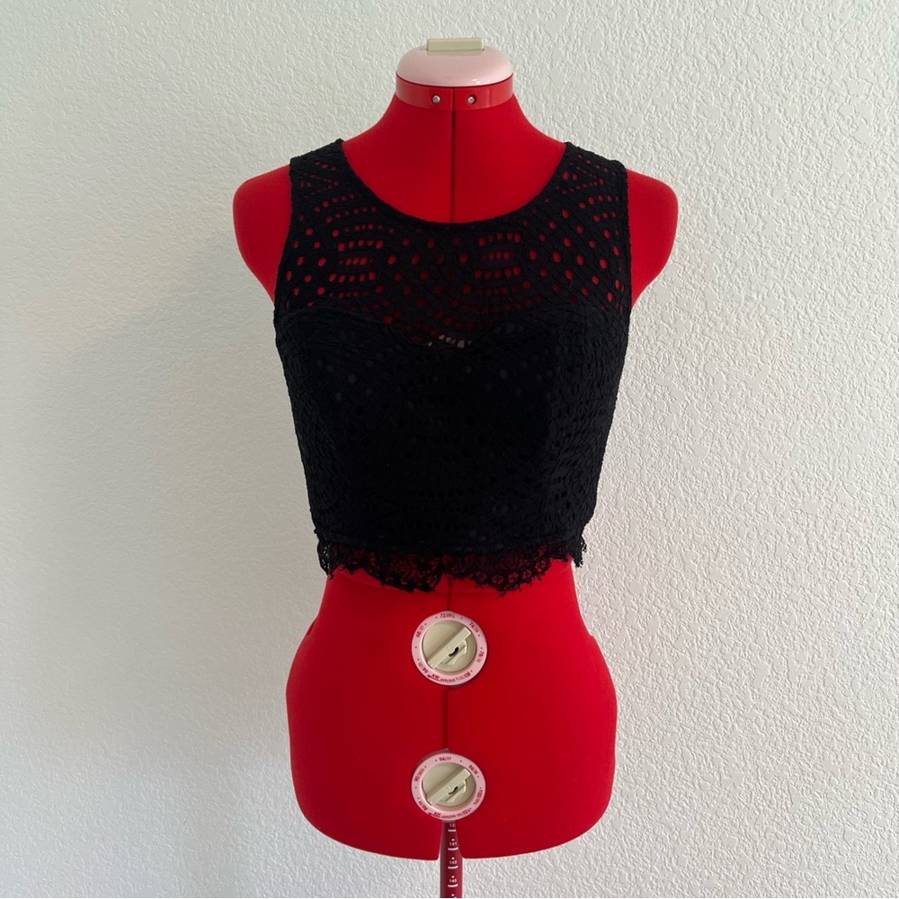 Sequin Hearts Black Sleeveless Crop Tank Top Size 5